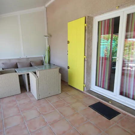 Belle: Secluded Nature View With Terrace And Shared Pool Villa Portiragnes