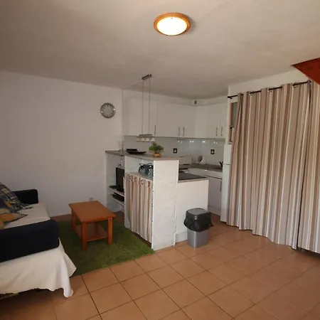 Belle: Secluded Nature View With Terrace And Shared Pool *