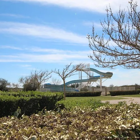 Belle: Secluded Nature View With Terrace And Shared Pool Villa Portiragnes